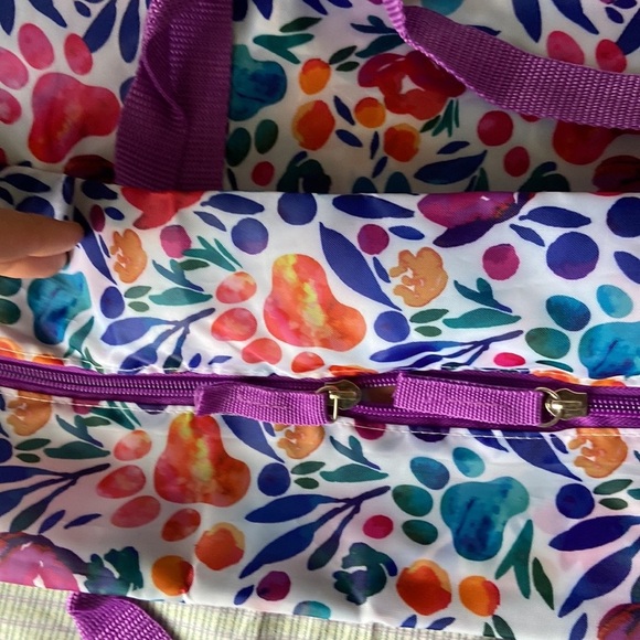 Floral Paw Print Packable Duffel Bag NWT - Picture 8 of 11